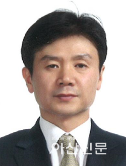 20180212 신익현 신임 충남도 부교육감.png