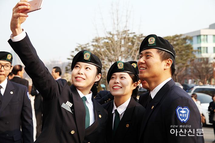 (왼쪽)윤선영, (오른쪽)윤수영.JPG