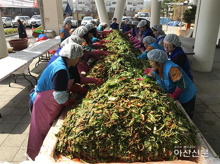 3. 탕정면, 사랑의 열무김치 나눔 행사.jpg