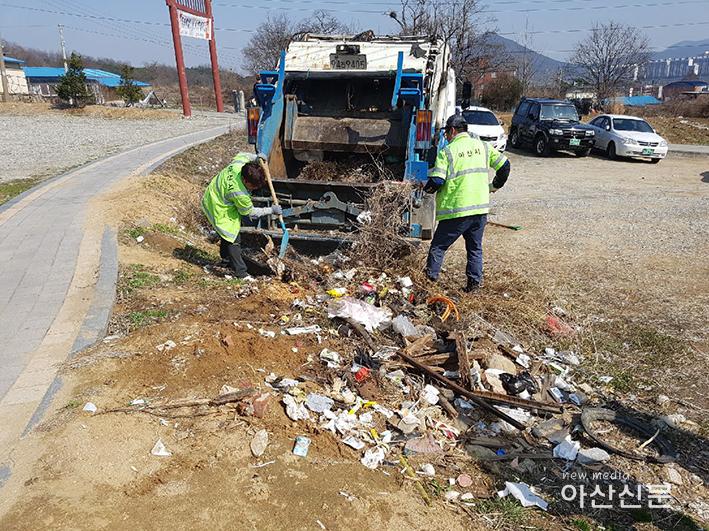4. 온양6동, 쓰레기불법투기 꽃밭조성 - 1번 사진.jpg