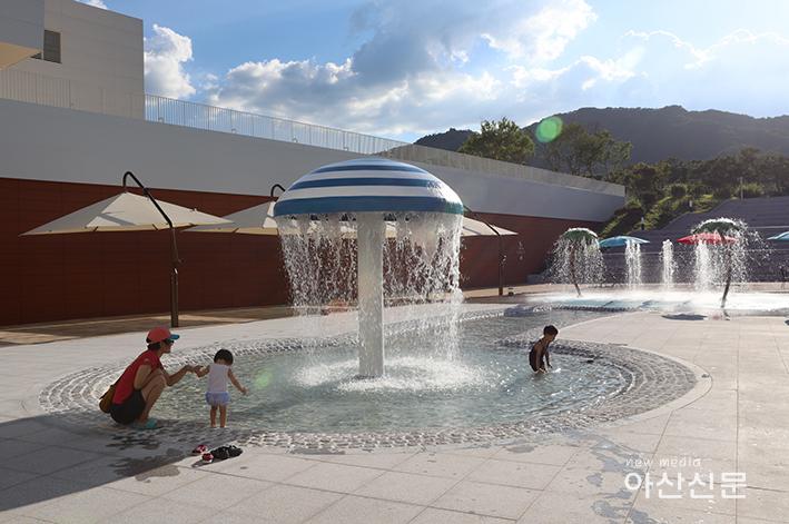 사본 -6_충남도서관 물놀이장 (3).jpg