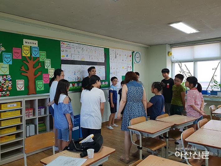 (보도자료)(8월16일) 아산교육지원청, 유학 해외연수 나는 매일 원어민과 공부한다(사진2).jpg