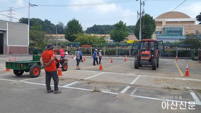 3.2018년도 농기계운전기능사 운전실습.jpg