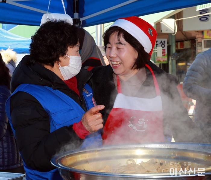전통시장 상인회와 함께하는 사랑의 급식봉사활동.JPG
