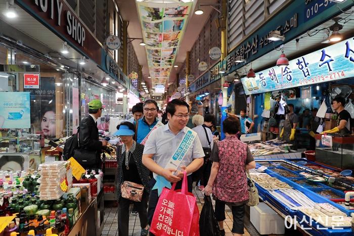 전통시장 장보기 행사15131_ASA_6422.jpg