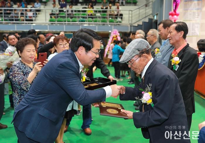 5-2.노인의날 기념식--5.jpg