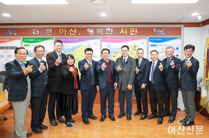 2-2 동관시 대표단 접견 copy.jpg