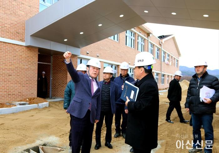 20200129 김지철 교육감 신설학교 점검1.jpg