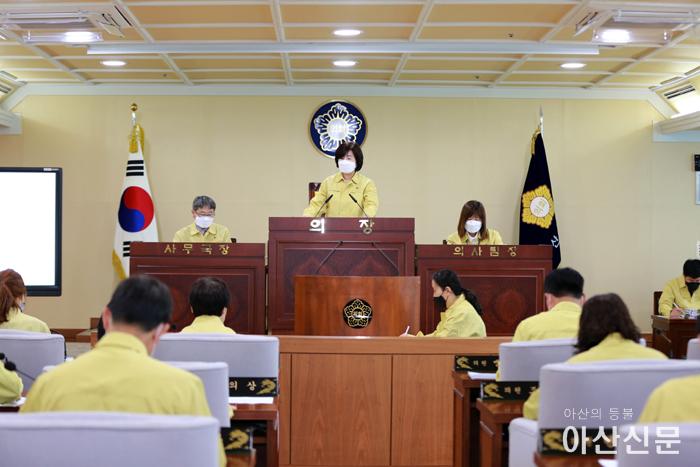 지난 제220회 임시회 본회의 개회장면.JPG