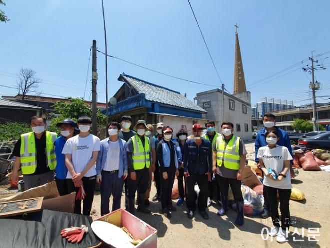 7. 온양2동, 한국자유총연맹 아산지회 주거환경개선사업 실시.jpg