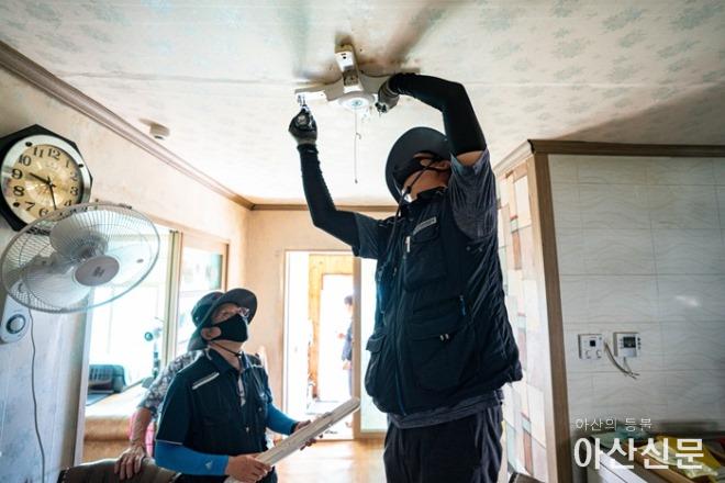 9. 한국전기안전공사 천안아산지사, 영인면 성내1리 전기안전점검 봉사.jpg