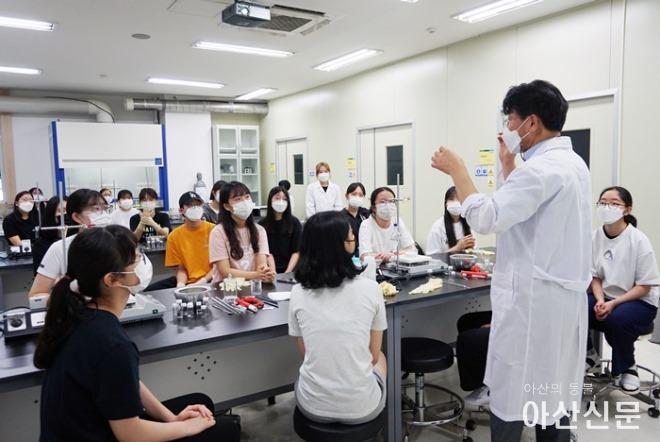 (사진1) 타이레놀 합성 및 분석 강의장면.jpg