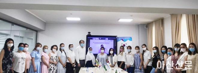 (사진1) 수료생 기념촬영.jpg