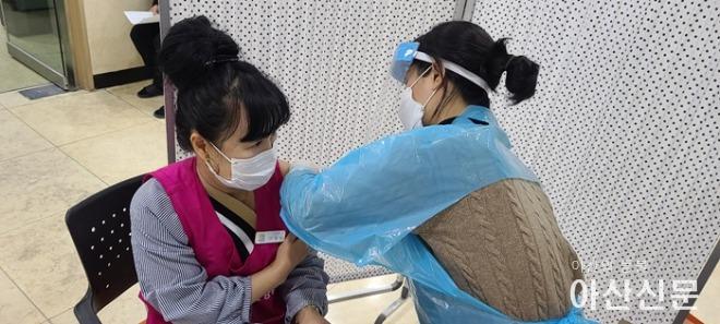 2. 아산시, 4분기 코로나19 예방접종 사전예약 진행.jpg