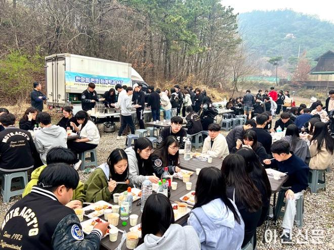(사진1) 사랑의 밥차 풍경.jpg