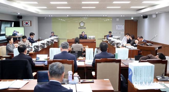 231130_제348회 정례회 제1차 교육위원회 (1).JPG