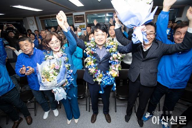 0410_복기왕 당선_02.jpg