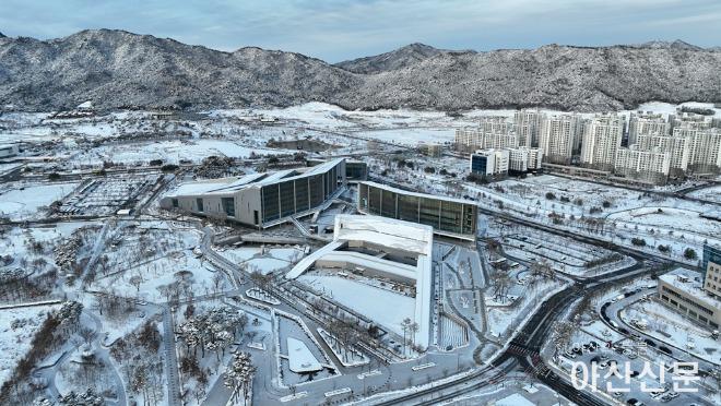 충남도청(겨울 전경) (2).jpg