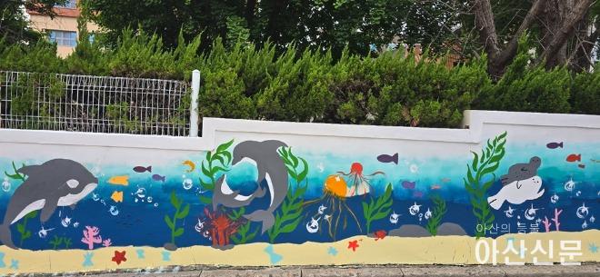 사진 2. 벽화 완성본.jpg